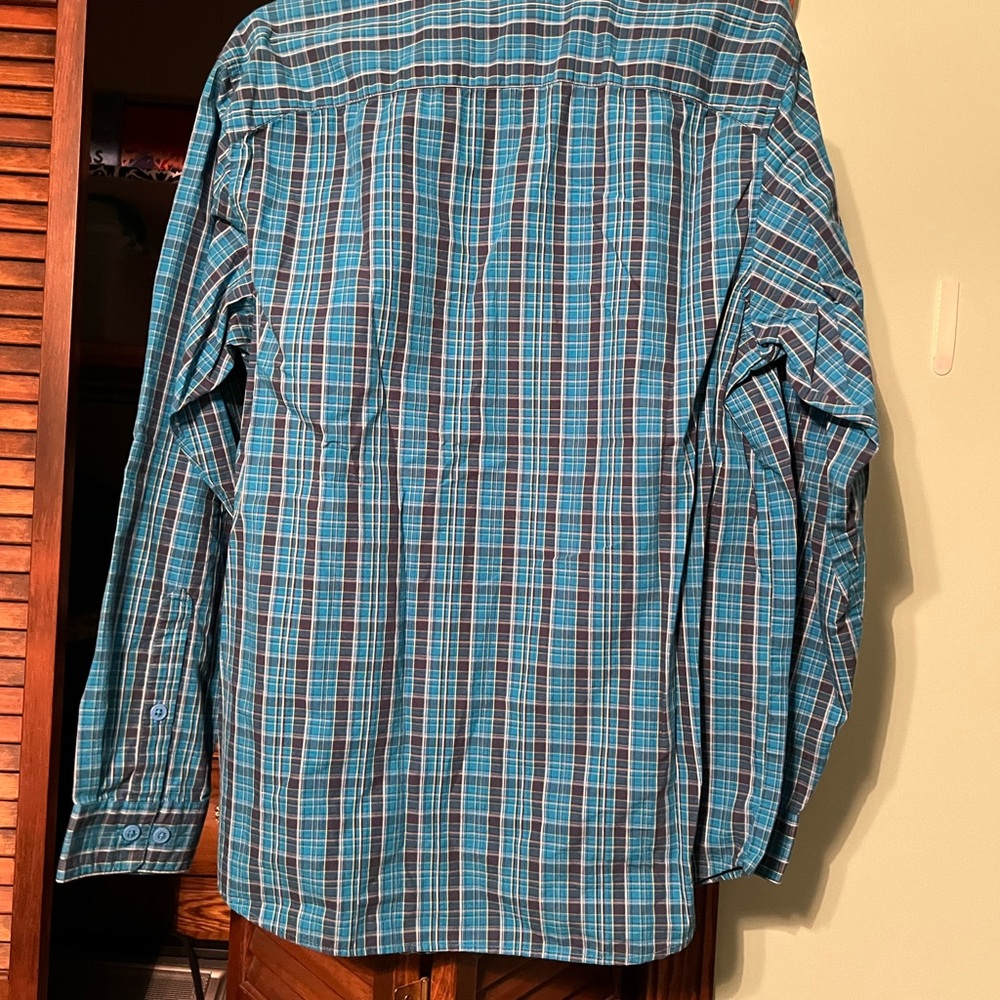 Columbia Button up - Picture 2 of 5
